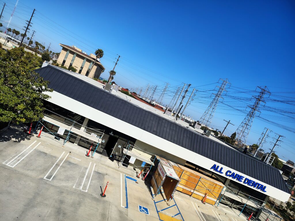 19019 Hawthorne